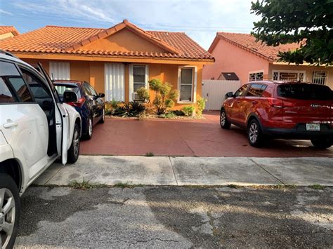 Efficiency en hialeah - $700 Efficiency for Rent (Hialeah Miami Lakes) An efficiency for rent, for one person, with the following included: electricity, water, cable and internet. The efficiency has a private …